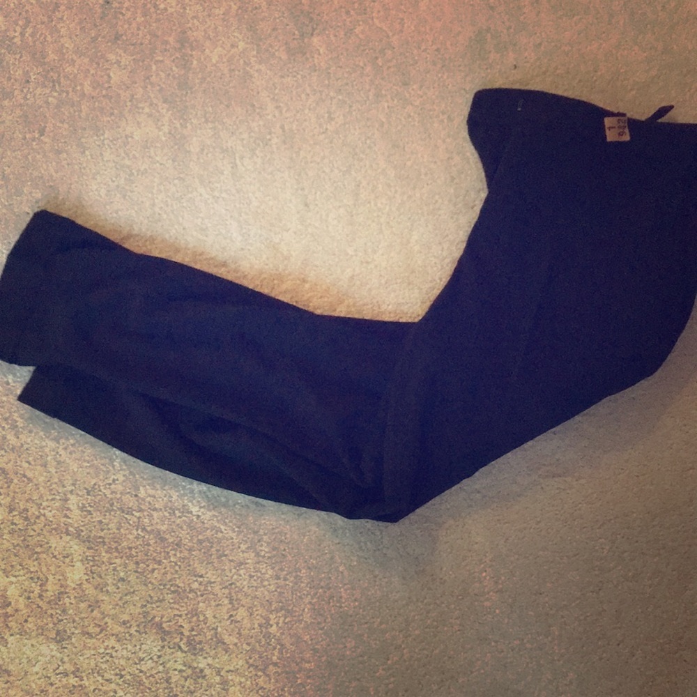 Women’s dress pants. Petite.